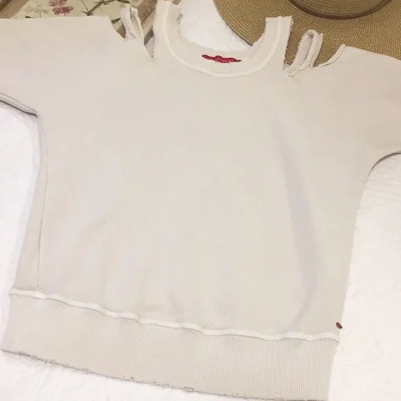 n:Philanthropy Minerva Cold Shoulder Top - Picture 3 of 16